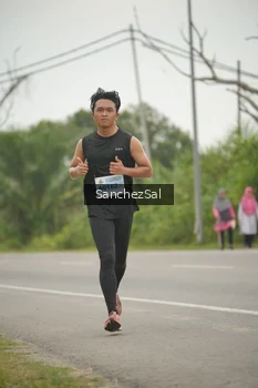 Runner Photo 2042792