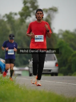 Runner Photo 2042793