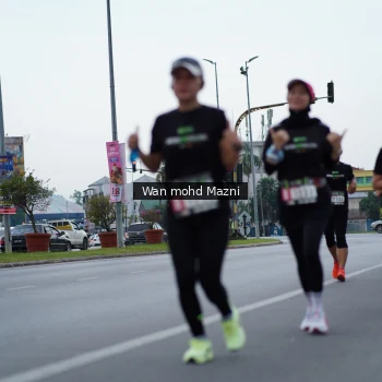 Runner Photo 2042835