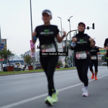Runner Photo 2042841