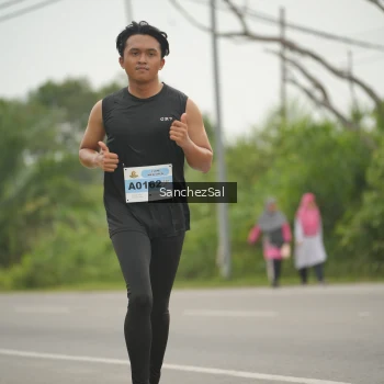 Runner Photo 2042848