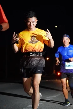 Runner Photo 2042856