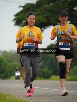 Runner Photo 2042915