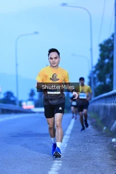 Runner Photo 2042937