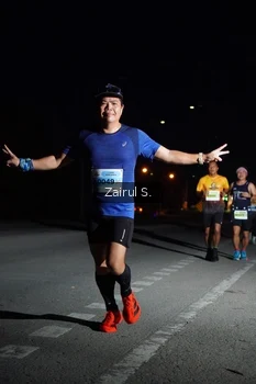 Runner Photo 2042975