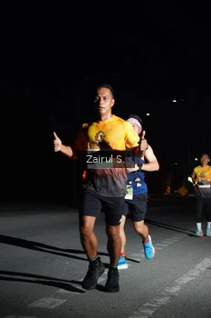 Runner Photo 2042980