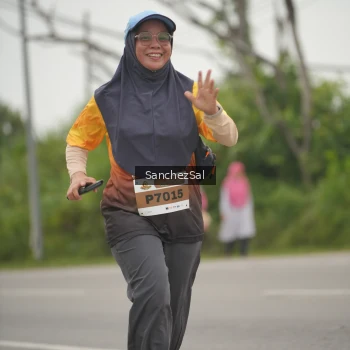 Runner Photo 2043018