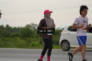 Runner Photo 2043030