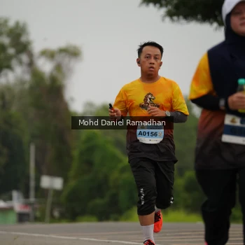 Runner Photo 2043040