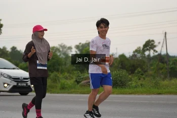 Runner Photo 2043048