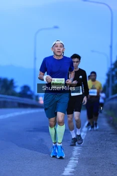 Runner Photo 2043053