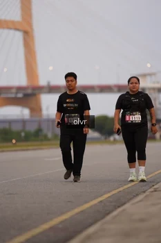 Runner Photo 2043070