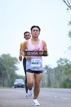 Runner Photo 2043097