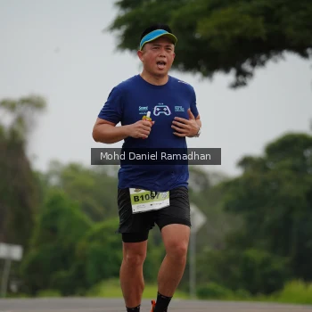 Runner Photo 2043103