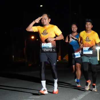 Runner Photo 2043109