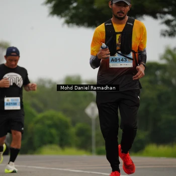 Runner Photo 2043114