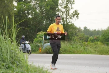 Runner Photo 2043115