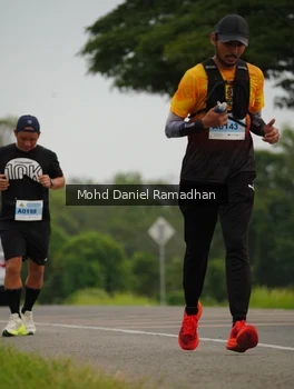 Runner Photo 2043116