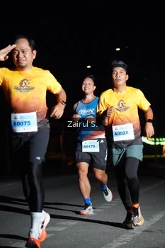 Runner Photo 2043117