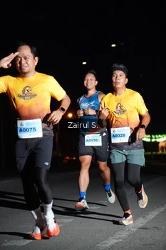 Runner Photo 2043121