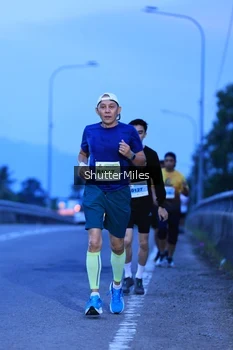 Runner Photo 2043143