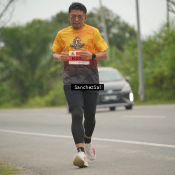 Runner Photo 2043156