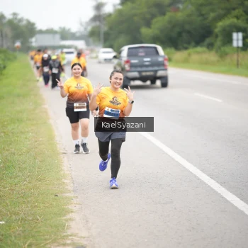 Runner Photo 2043172