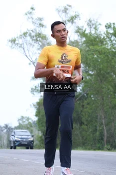 Runner Photo 2043209