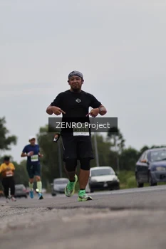 Runner Photo 2043251