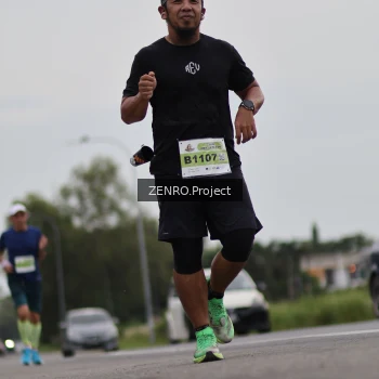 Runner Photo 2043261