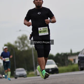 Runner Photo 2043273