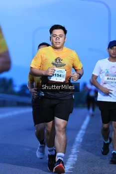Runner Photo 2043282