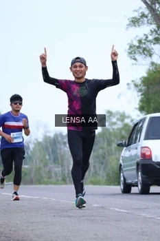 Runner Photo 2043298