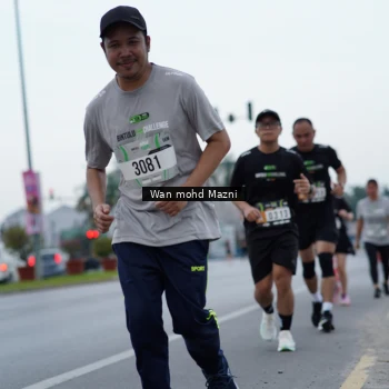 Runner Photo 2043310