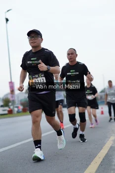 Runner Photo 2043340