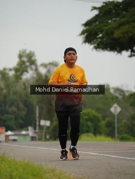 Runner Photo 2043354