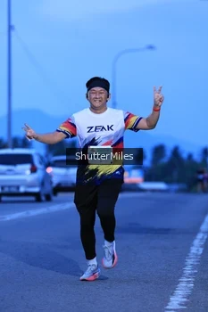 Runner Photo 2043356