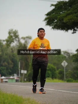 Runner Photo 2043359