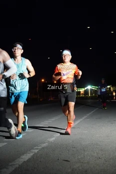Runner Photo 2043373
