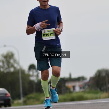 Runner Photo 2043418
