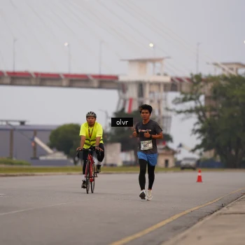 Runner Photo 2043439