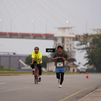 Runner Photo 2043451