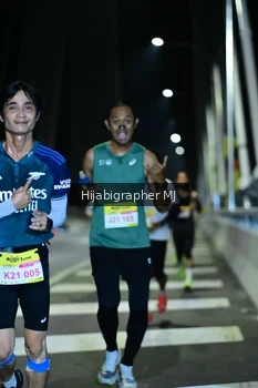 Runner Photo 2043484