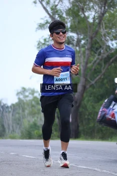 Runner Photo 2043495