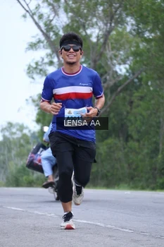 Runner Photo 2043537