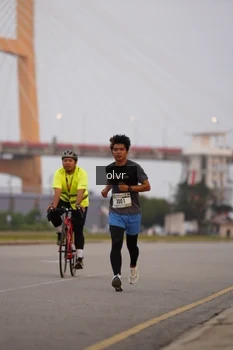 Runner Photo 2043556