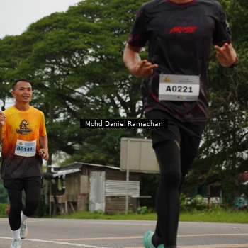 Runner Photo 2043574