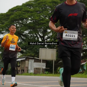 Runner Photo 2043583