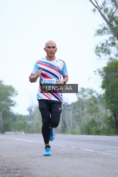 Runner Photo 2043608