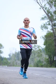 Runner Photo 2043613